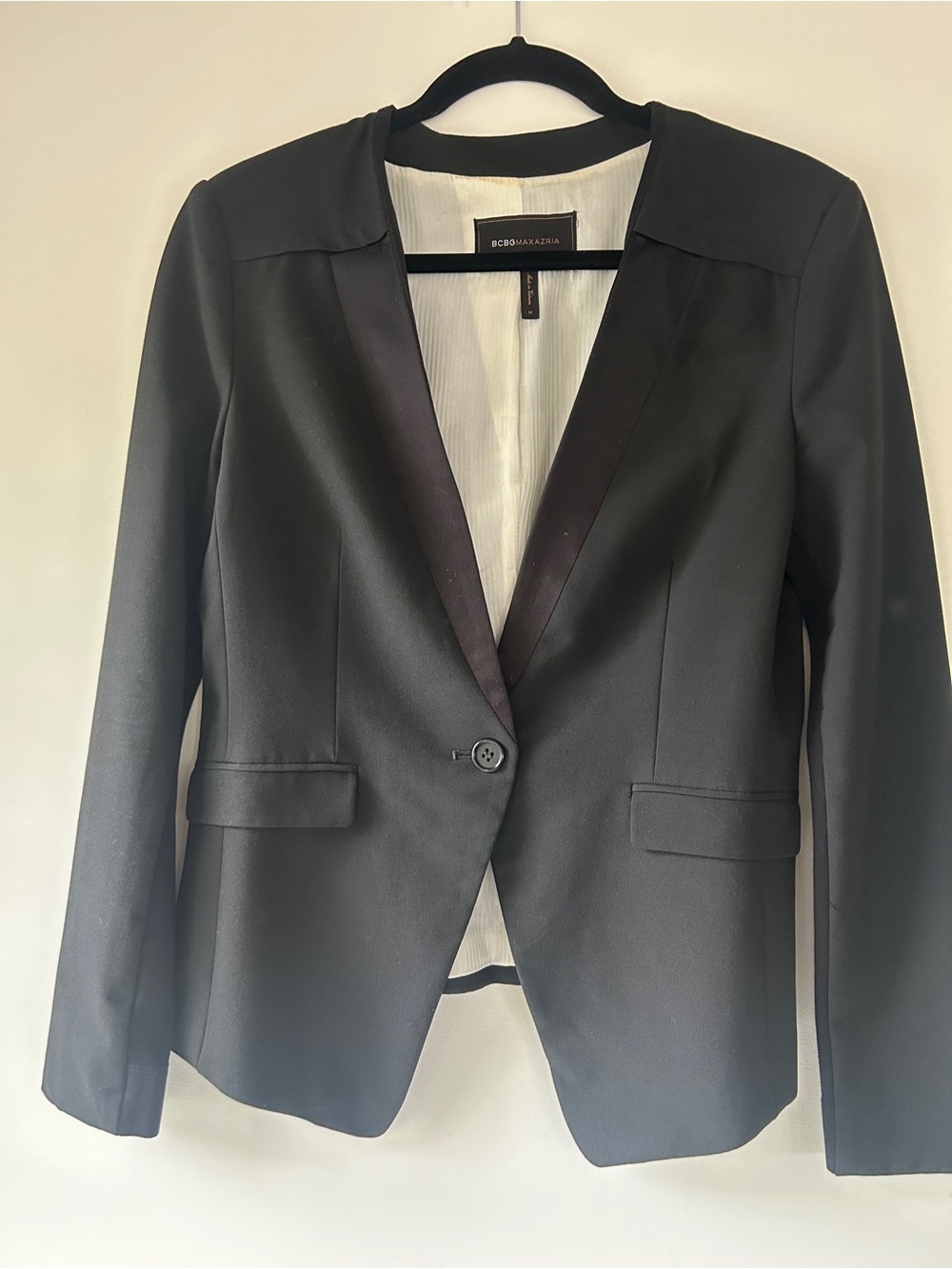 BCBGMaxAzria Black Satin-Trim Single-Button Blazer